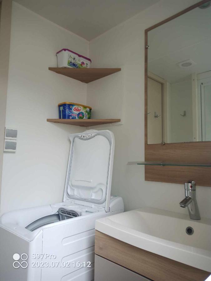 Mobil-Home 6/8 Personnes Au Domaine De Kerlann, Pont-Aven Luaran gambar